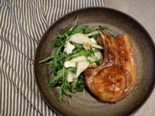 Pork Chops with Creamy Honey Glaze