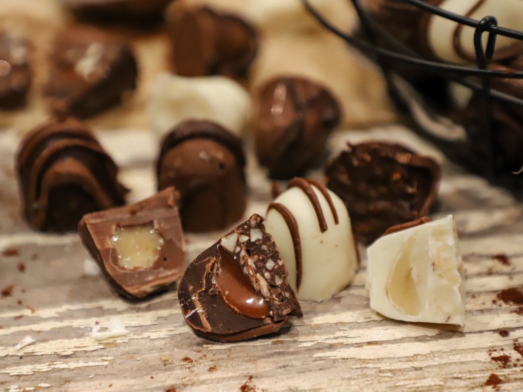 Homemade Chocolates with Creamy Honey Filling